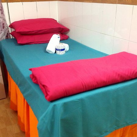 קוולון Golden Guest House מראה חיצוני תמונה