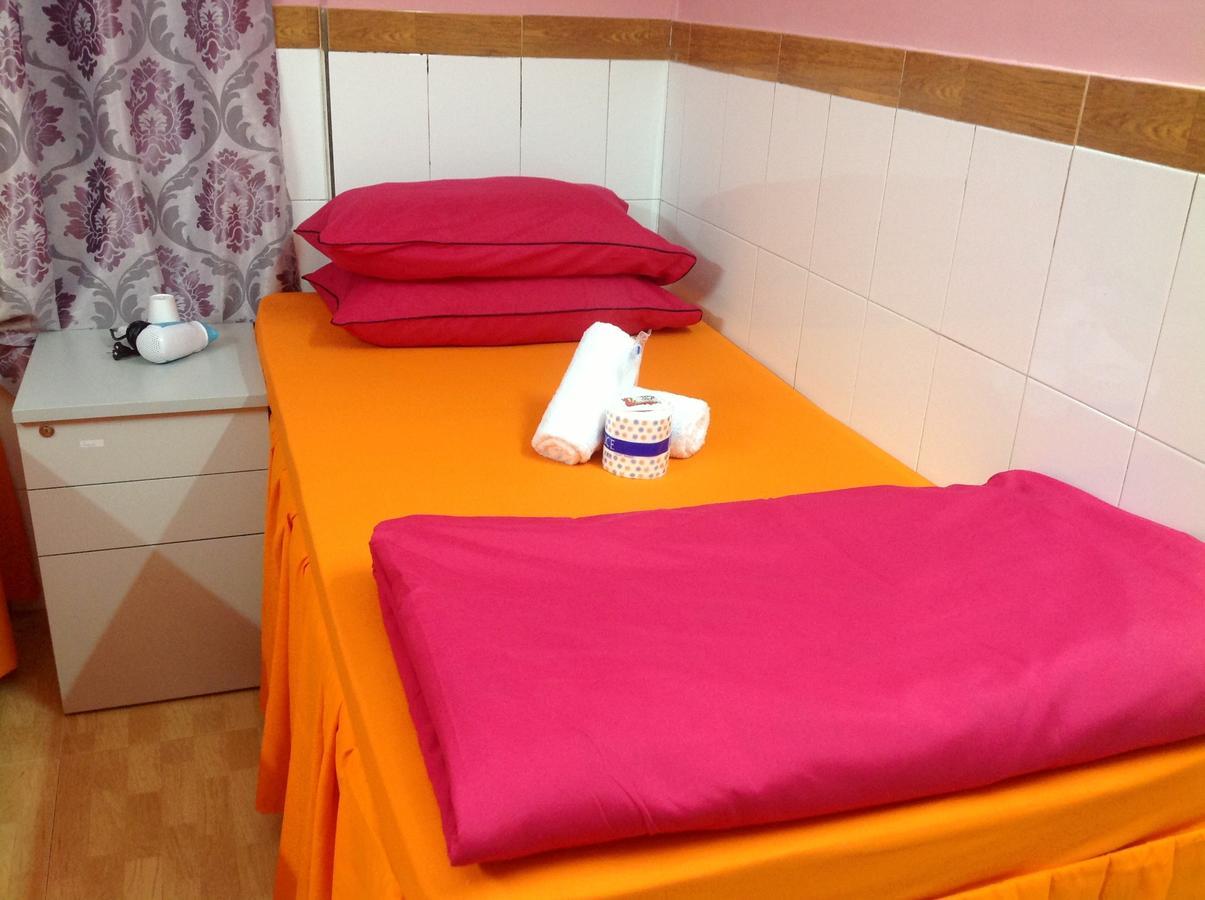 קוולון Golden Guest House מראה חיצוני תמונה