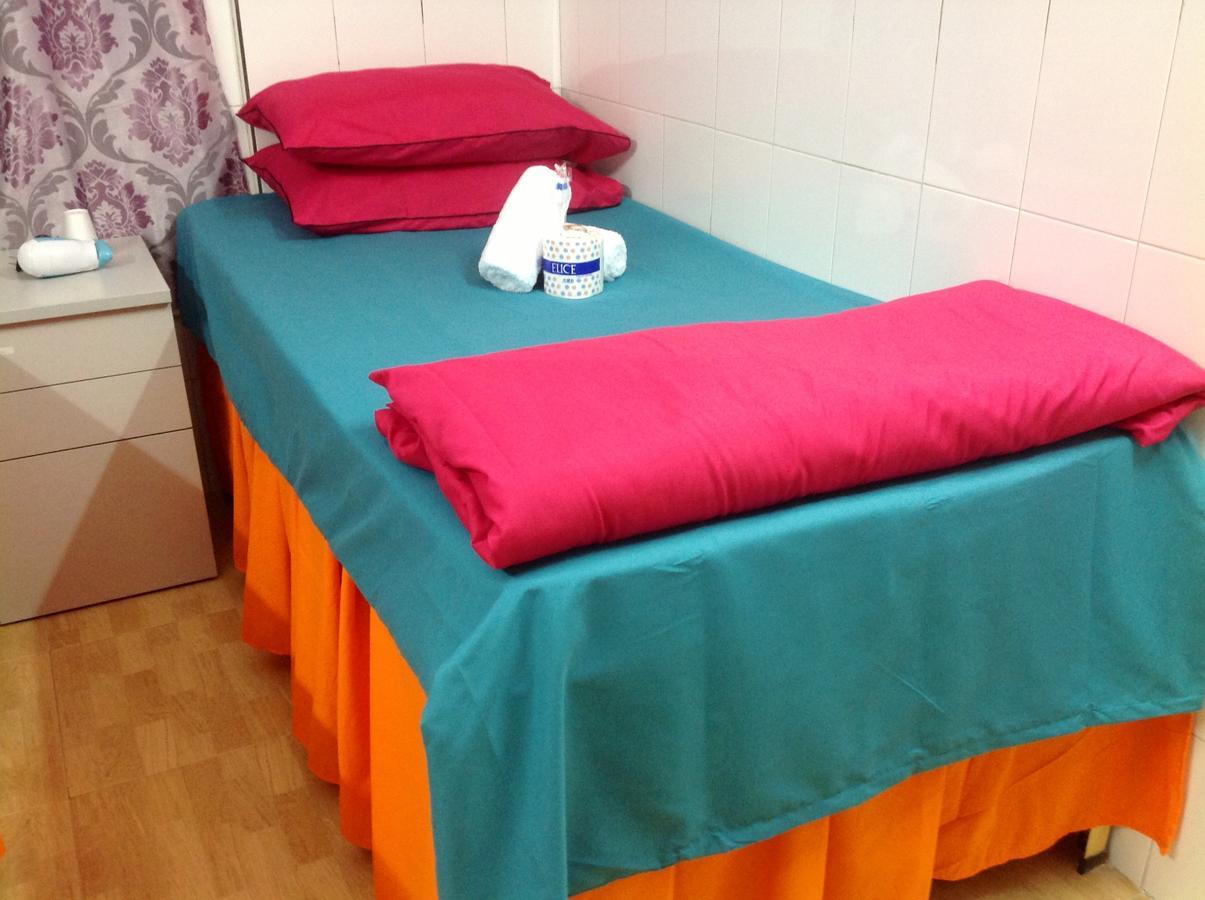 קוולון Golden Guest House מראה חיצוני תמונה