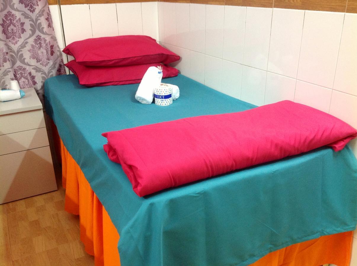 קוולון Golden Guest House מראה חיצוני תמונה