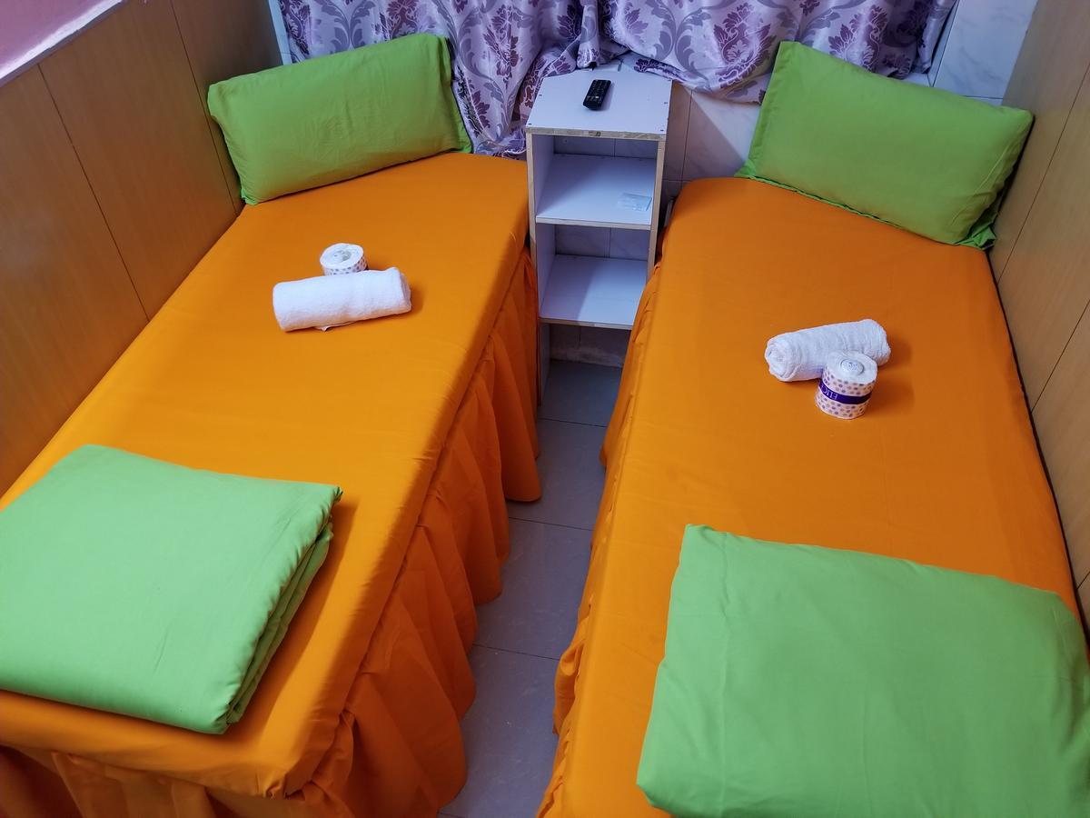 קוולון Golden Guest House מראה חיצוני תמונה