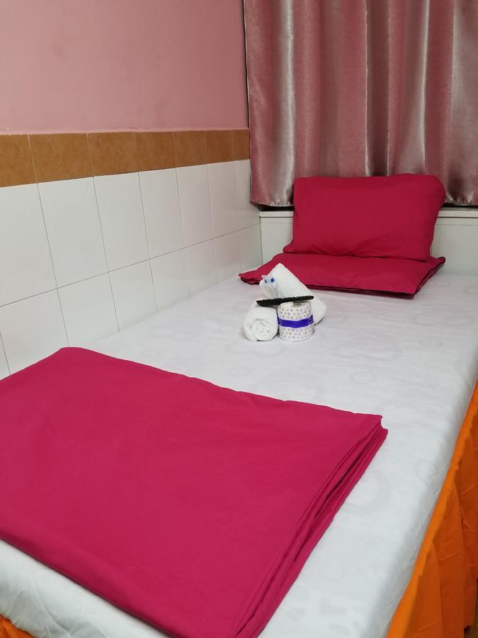 קוולון Golden Guest House מראה חיצוני תמונה