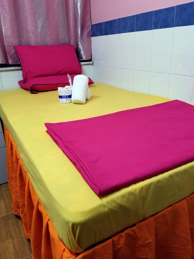 קוולון Golden Guest House מראה חיצוני תמונה